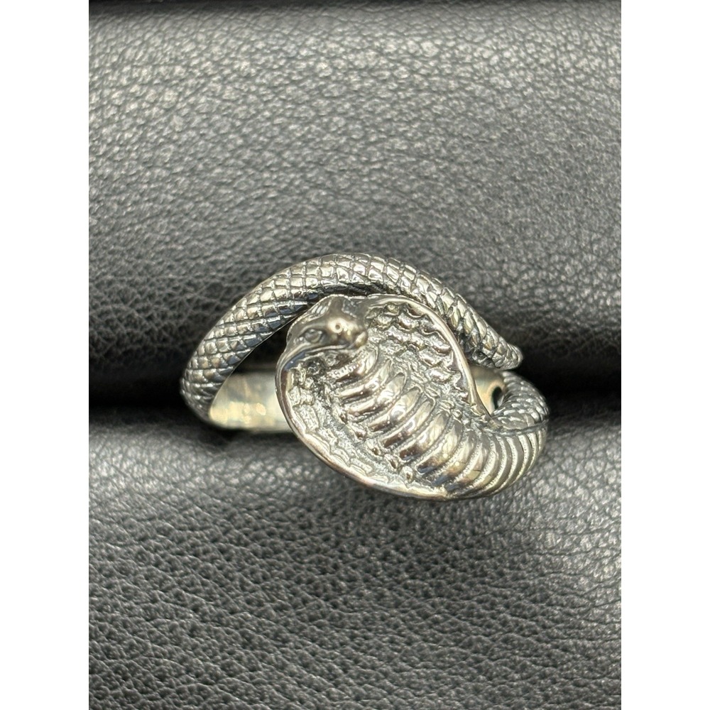 EUC Sterling Silver Cobra Strike Snake Ring 6 Grams Size 10 G9